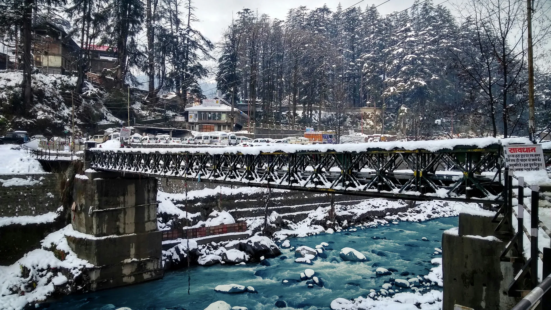Manali snow peaks